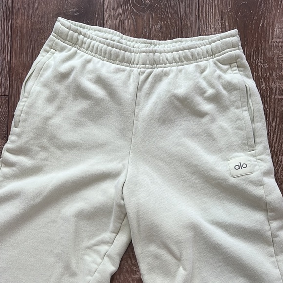 Limited Edition Accolade Straight Leg Sweatpant - Picture 3 of 4